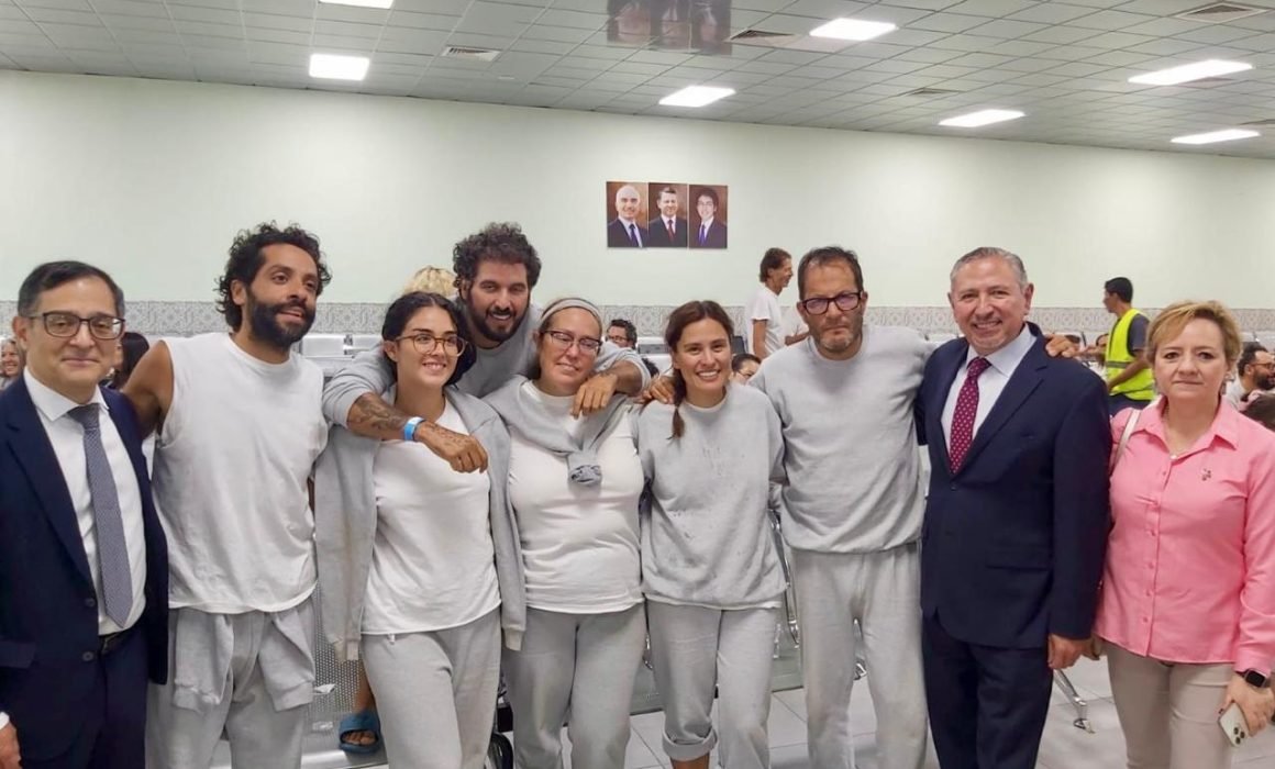 Rescatan a los seis mexicanos de la Flotilla Global Sumud tras su detención en Israel