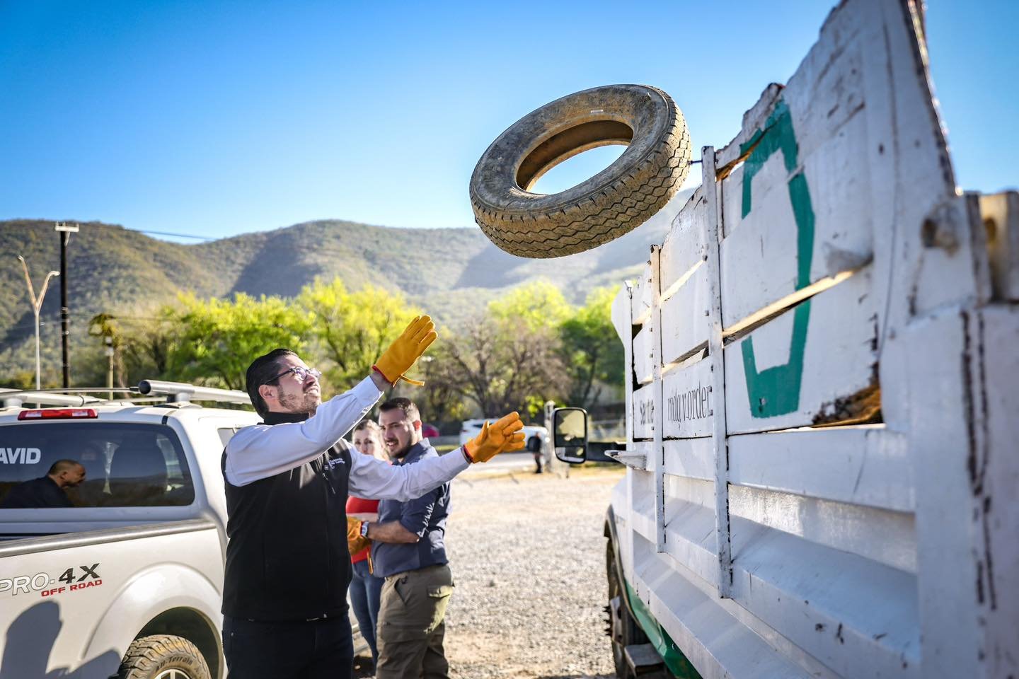 Arranca campaña de recolección de llantas en Santiago