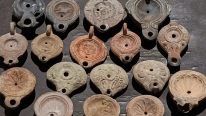 Egipto revela 18 tumbas de la época ptolemaica y romana en la costa mediterránea