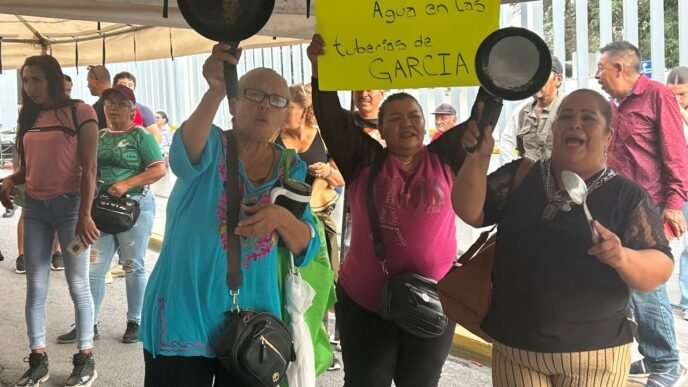 Vecinos organizan nueva protesta por servicios de Agua y Drenaje