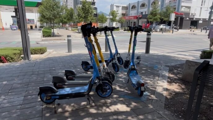 Consulta pública en San Pedro para regular el uso de scooters